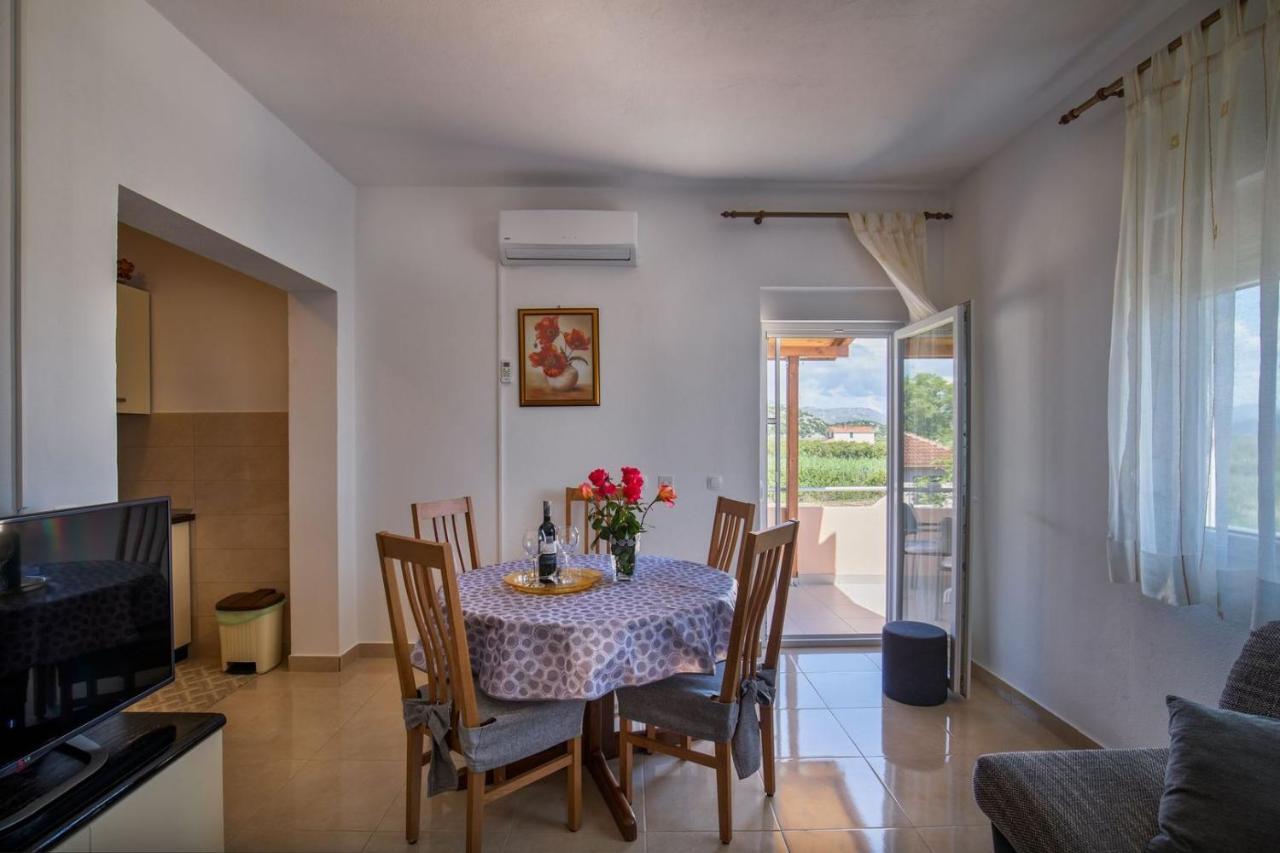 Apartment Neretva Dream Komin  Exteriér fotografie